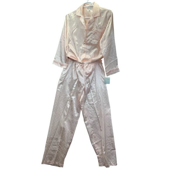 Heavenly Bodies Other - Heavenly Bodies by Miss Elaine Pajama Set Satin Button Sz. Medium Peach New NWT